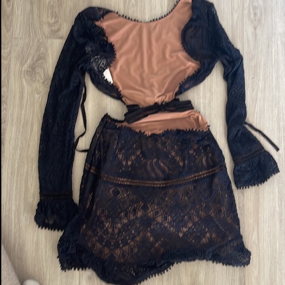 For Love and Lemons FL&L Emerie Lace Mini Dress Size Medium EUC - Picture 7 of 16